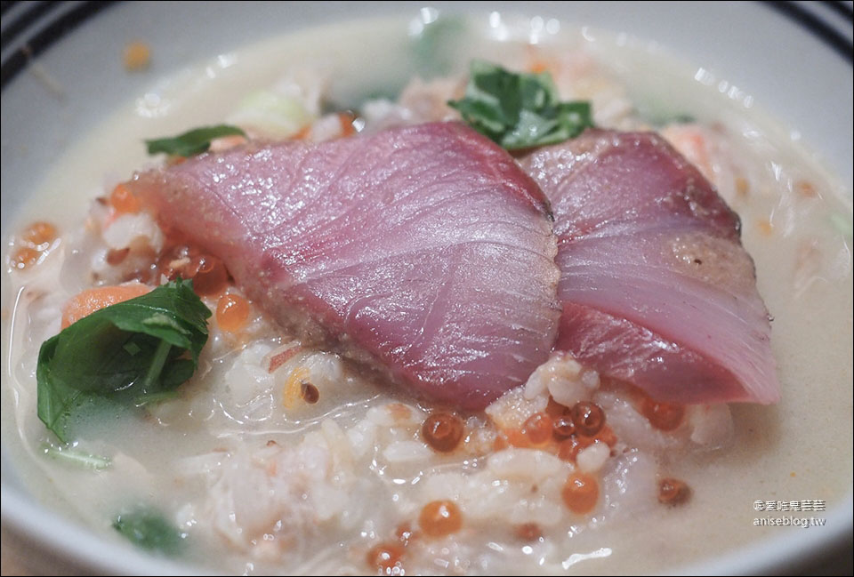 日本橋海鮮丼 つじ半(Tsujihan)，東京在地老饕推薦隱藏版黃金比例海鮮丼排隊名店 ( 僅12席，建議避開用餐時間)