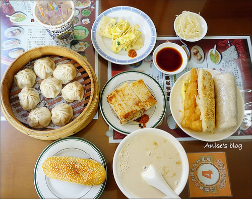 台北24小時宵夜/早餐：江家黃牛肉麵、永和豆漿 @愛吃鬼芸芸