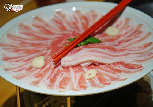 鹿兒島美食．鹿児島ラーメン豚とろ拉麵、遊食豚彩いちにいさん鹿兒島黑豬肉涮涮鍋 (天文館週邊美食) @愛吃鬼芸芸