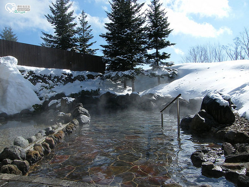 Hotel Grandeco騎雪上摩托車、滑雪盆，露天雪景溫泉超有fu @愛吃鬼芸芸