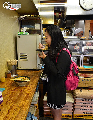 東京早餐．六文そば 日暮里2号店 (上班族站著吃早餐) @愛吃鬼芸芸