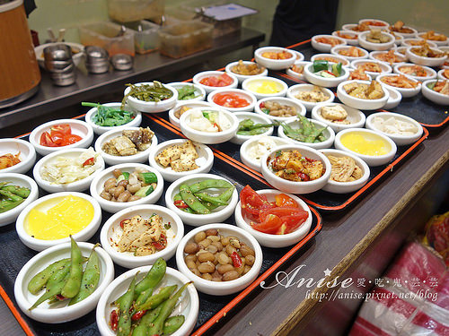 東區美食．朝鮮味韓國料理，50道小菜吃到飽比主菜厲害 @愛吃鬼芸芸