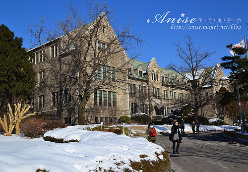 首爾景點～絕美的梨花大學雪景 @愛吃鬼芸芸