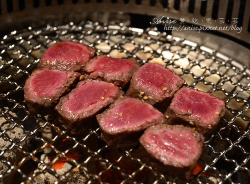 胡同燒肉夜食，今年我家的母親節大餐很年輕！ @愛吃鬼芸芸