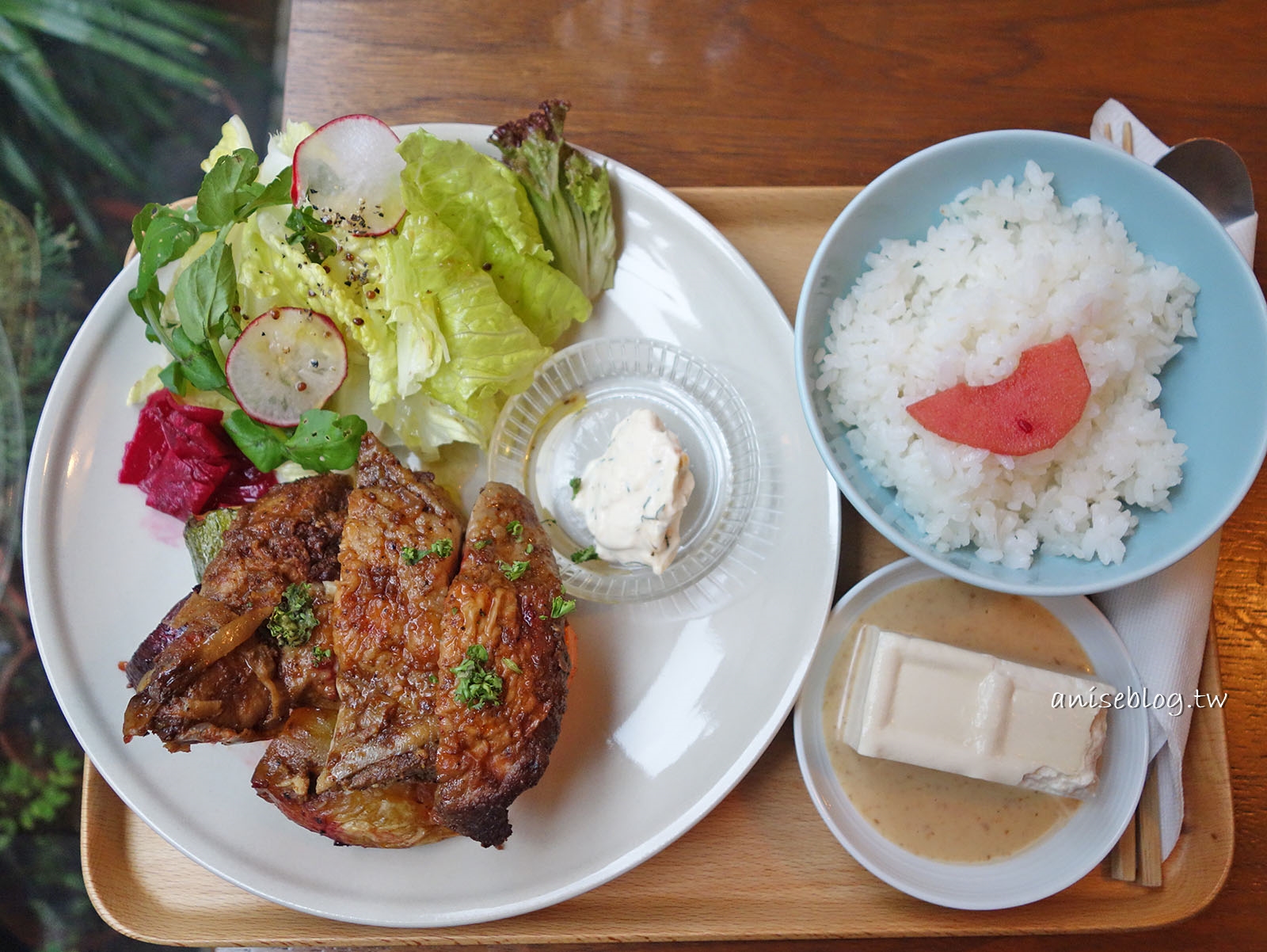 市府站美食．日常生活 a day，環境舒適餐好聊天(已歇業) @愛吃鬼芸芸