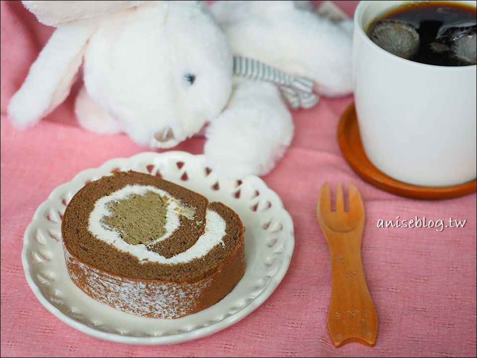 橙色食品．丸久小山園 X 抹茶蛋糕捲、抹茶牛軋糖，純正日式饗宴 @愛吃鬼芸芸