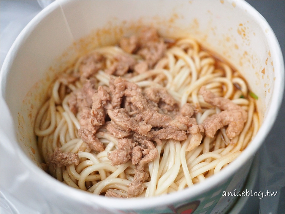 台中一中街美食．在地人推薦精華版，福州包、家家福甘梅薯條、10元滷味、王記麻辣乾麵、21臭豆腐、胖子雞丁、上和園滷味、幸福良心紅茶、燒酒螺、海盜飯糰