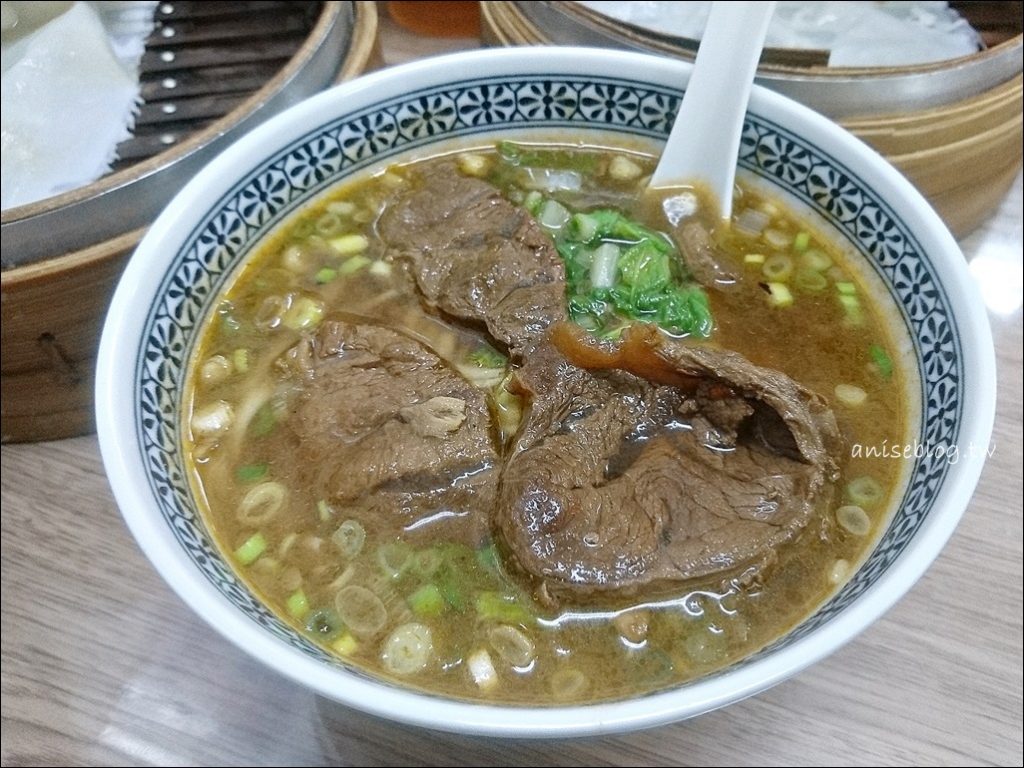 北投站美食．一心餃子牛肉麵專賣店，蒸餃、酸辣湯好口味(姊姊食記)