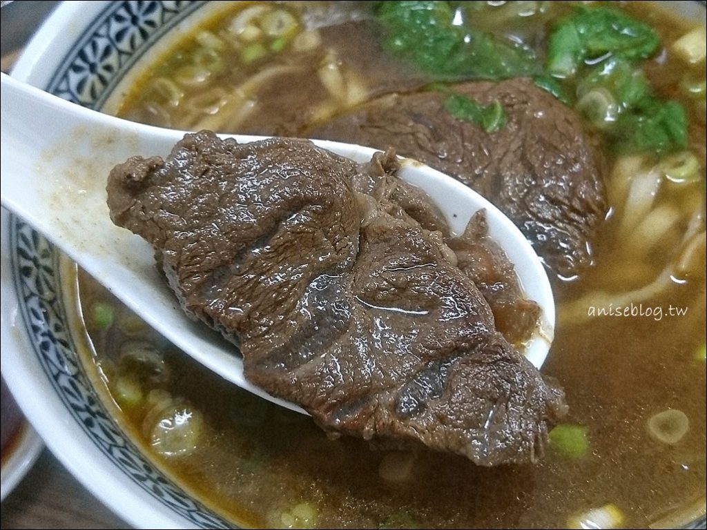 北投站美食．一心餃子牛肉麵專賣店，蒸餃、酸辣湯好口味(姊姊食記)