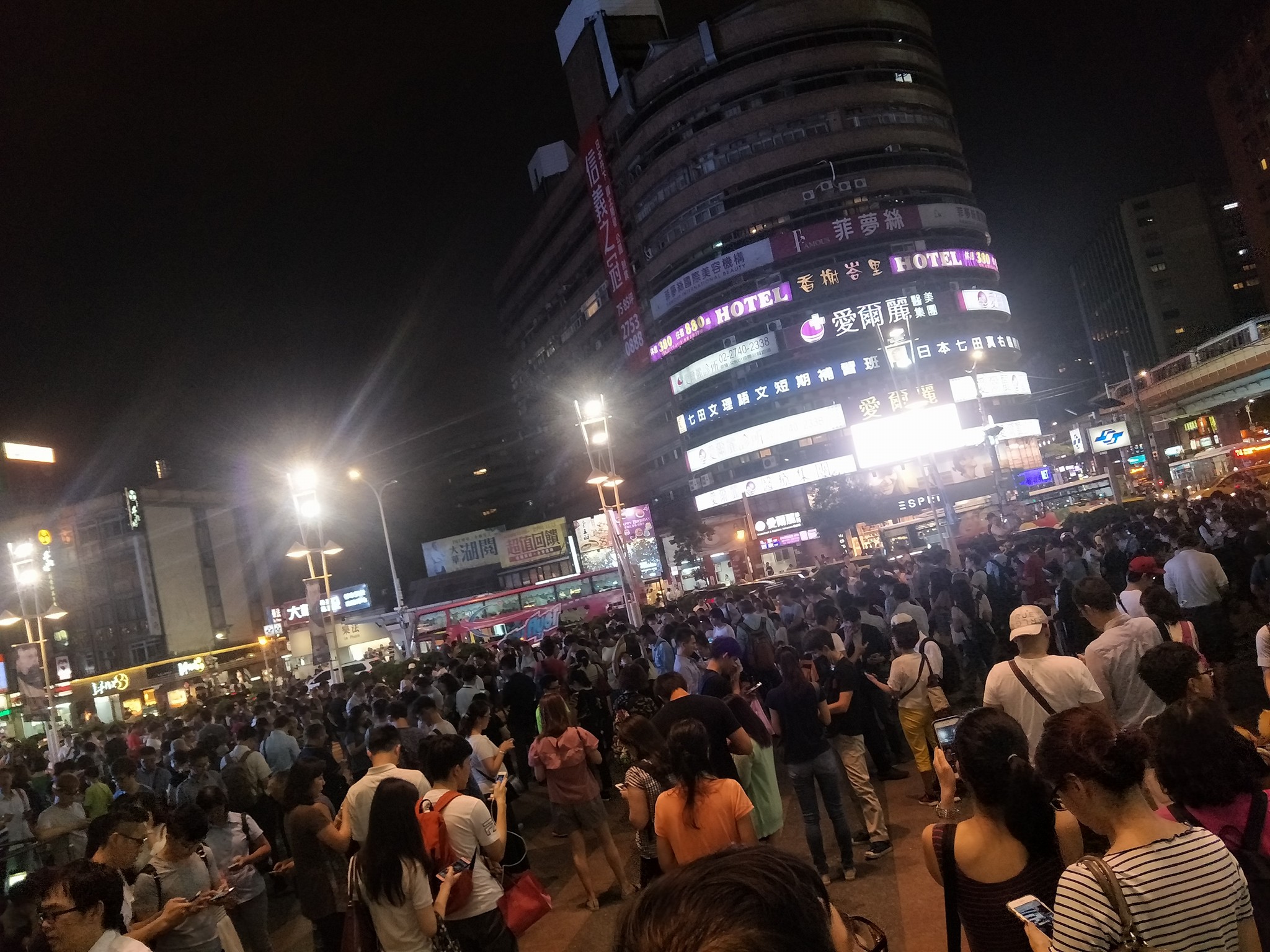 東區美食．金沙塔雲泰料理，東區聚餐平價好選擇