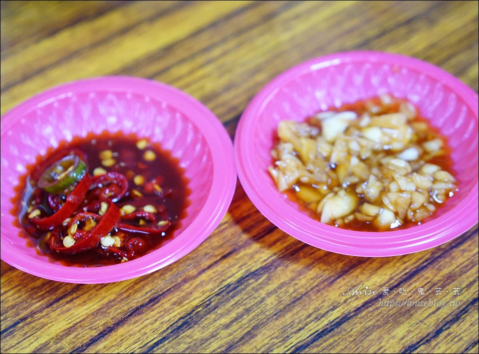 水源市場．陳師傅全麥麵食專賣店，蔬菜超多、水餃超大顆愛珠以！