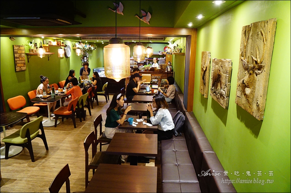 永康街咖啡Together CAFE，巷弄內寧靜美好的小店，週末有害羞狗狗坐鎮喔！