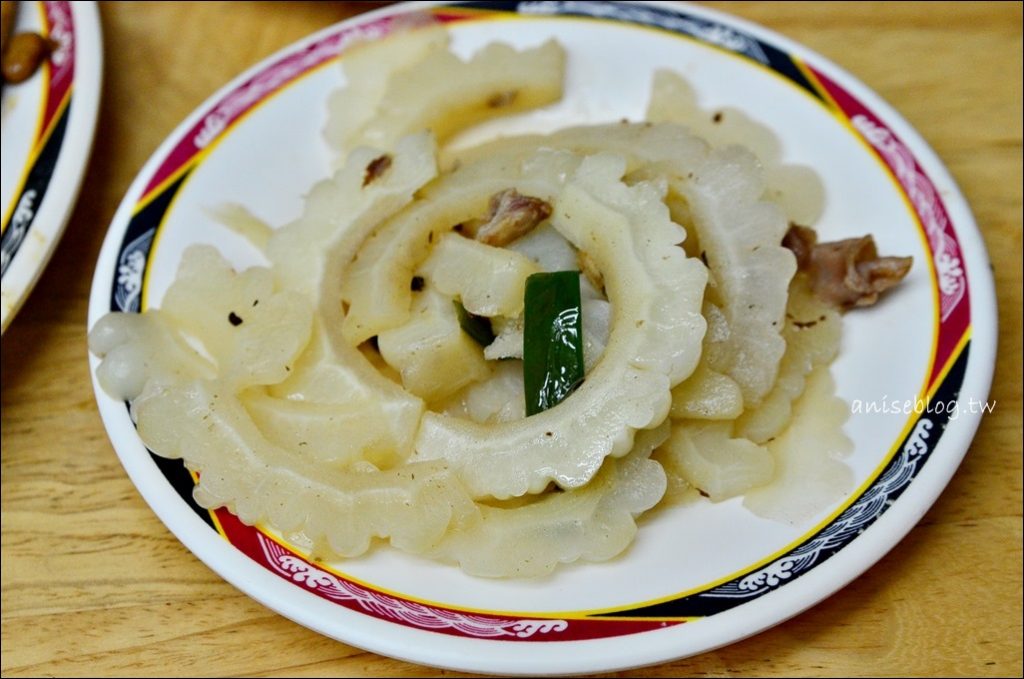 滷三塊五花肉飯，北投石牌晚餐宵夜美食(姊姊食記)