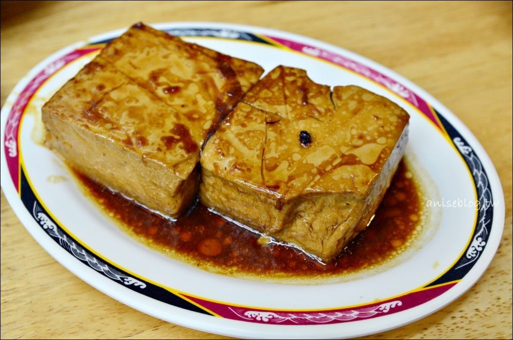 滷三塊五花肉飯，北投石牌晚餐宵夜美食(姊姊食記)