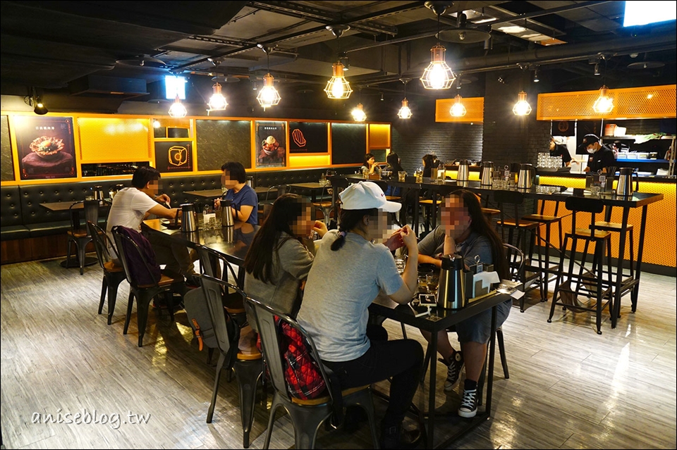 開丼燒肉vs丼飯 | 正義聯盟，蝙蝠俠「霸氣牛肋丼」、神力女超人「黃金嫩雞丼」、超人「豪氣漢堡排丼」等特色餐點