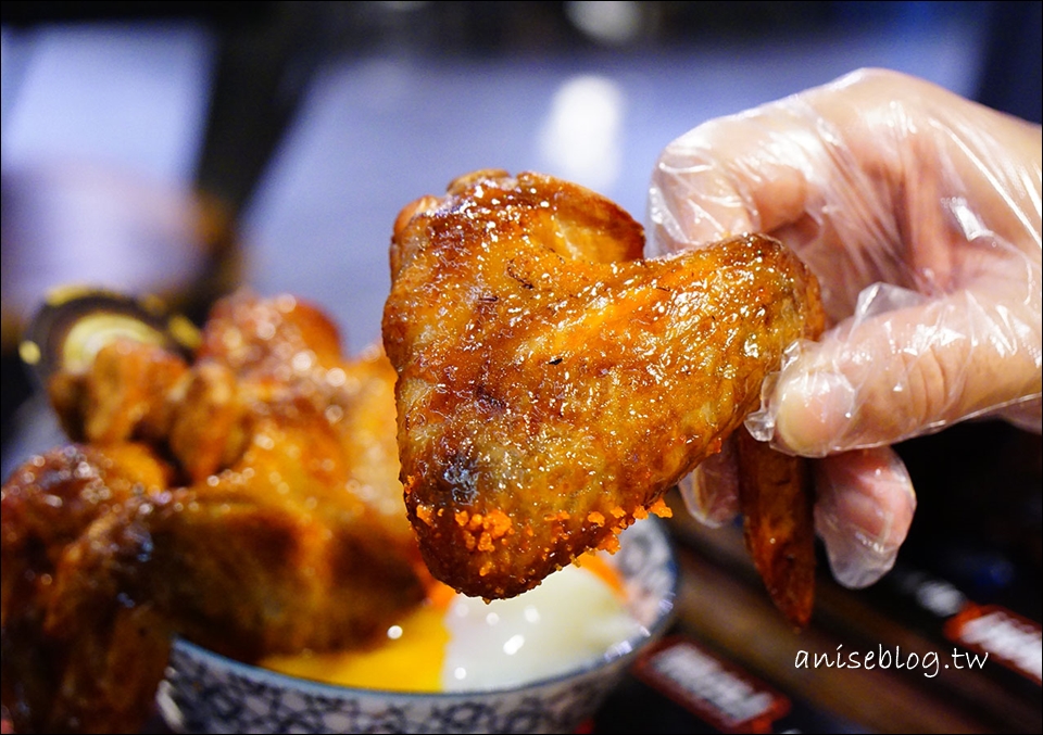 開丼燒肉vs丼飯 | 正義聯盟，蝙蝠俠「霸氣牛肋丼」、神力女超人「黃金嫩雞丼」、超人「豪氣漢堡排丼」等特色餐點