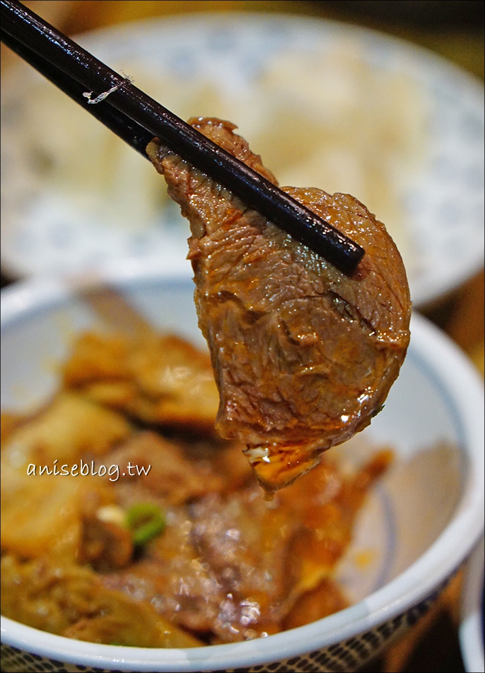 餃子樂(原東湖王家水餃)，乾麵和小菜好厲害！