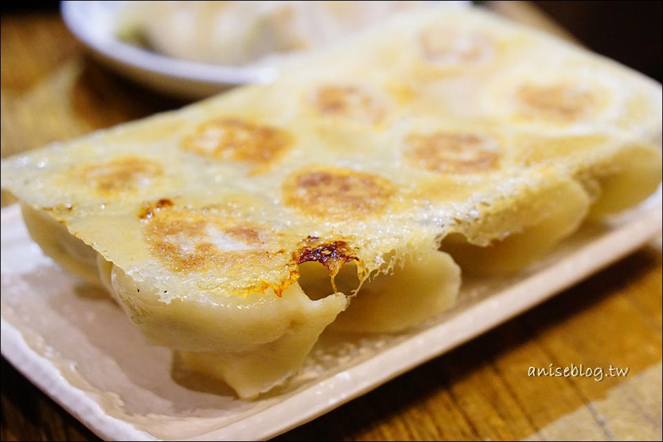 餃子樂(原東湖王家水餃)，乾麵和小菜好厲害！