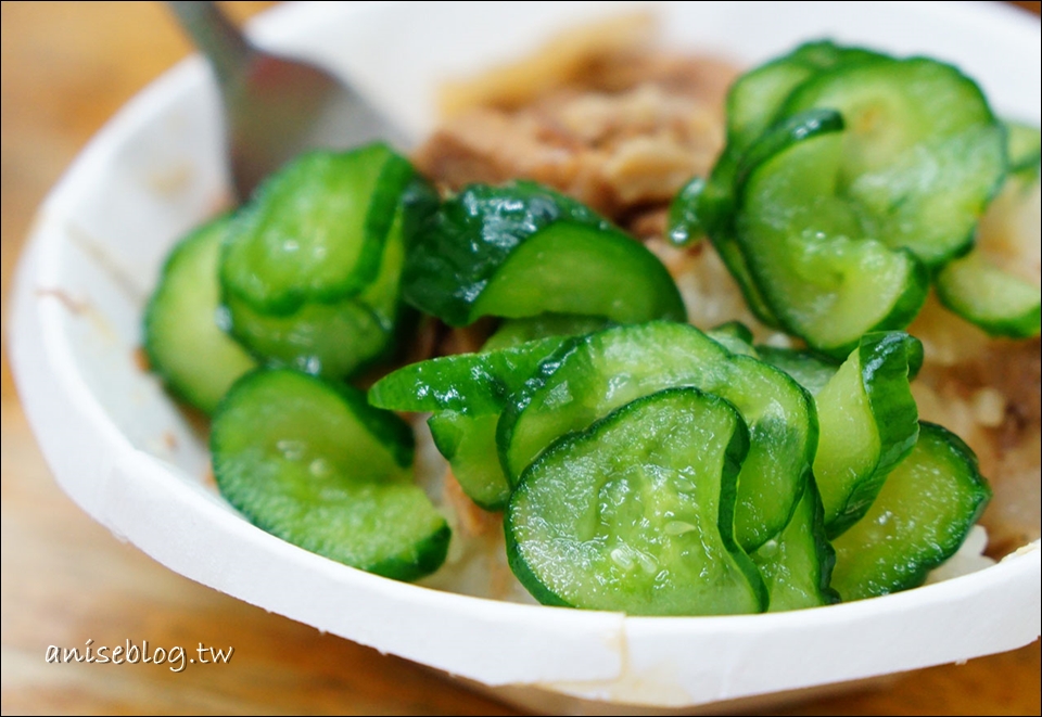 嘉義文化夜市隱藏版美食：國華街超神祕無名米糕、吳記排骨酥、阿龍現撈土魠魚