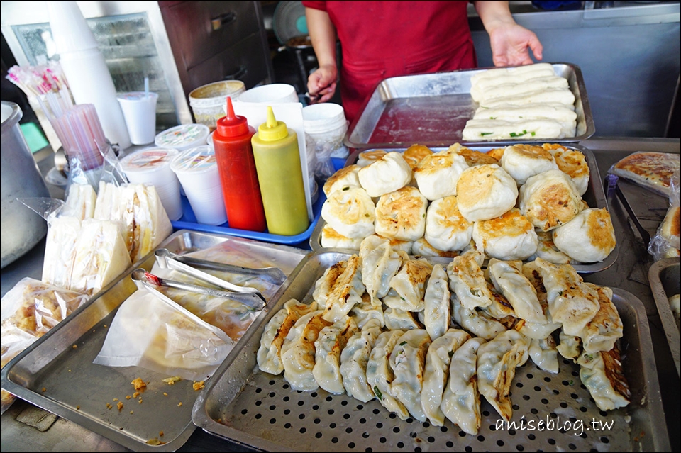 嘉義知名美食 | 火婆煎粿、無名蛋餅、東門碗粿米糕、古早味包子饅頭