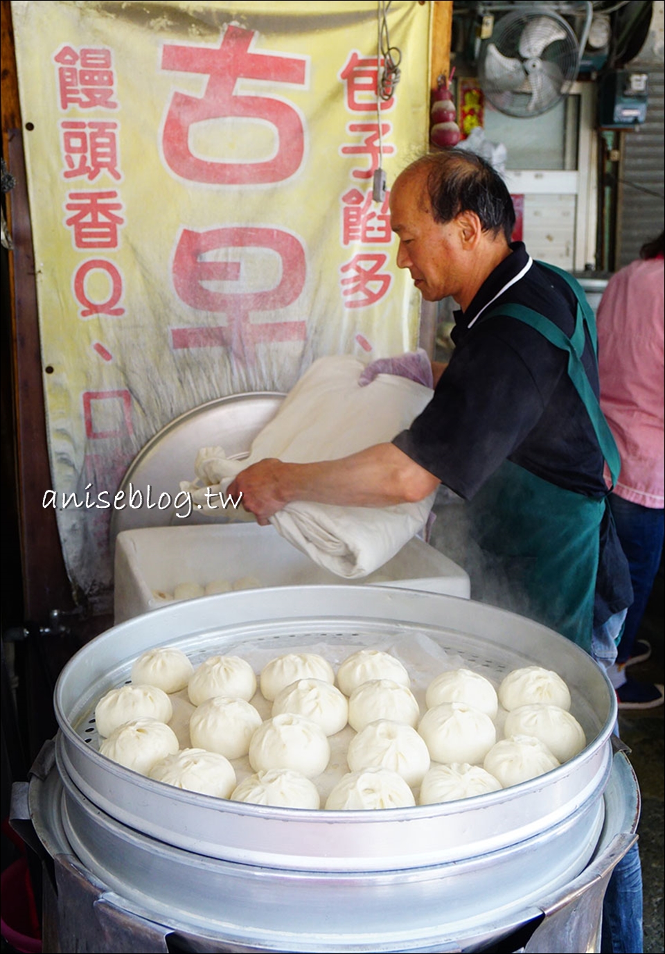 嘉義知名美食 | 火婆煎粿、無名蛋餅、東門碗粿米糕、古早味包子饅頭