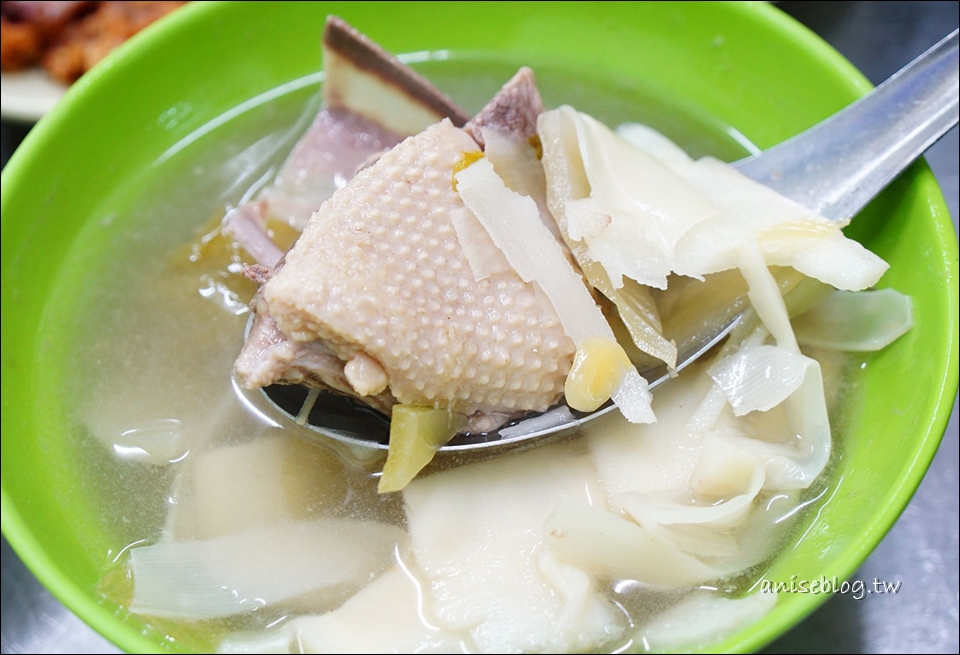 阿霞火雞肉飯，文化夜市宵夜版美食，生蚵也太威了吧！