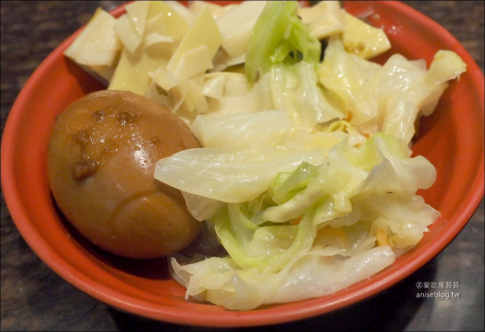 松山路金仙魯肉飯，網友極力推薦美味滷肉飯！