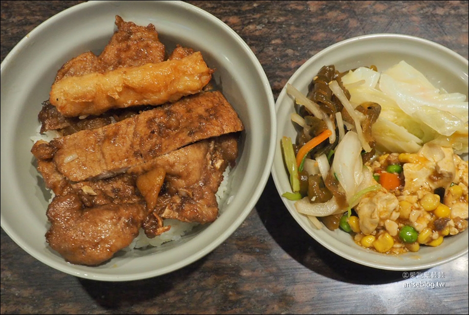 松山路金仙魯肉飯，網友極力推薦美味滷肉飯！