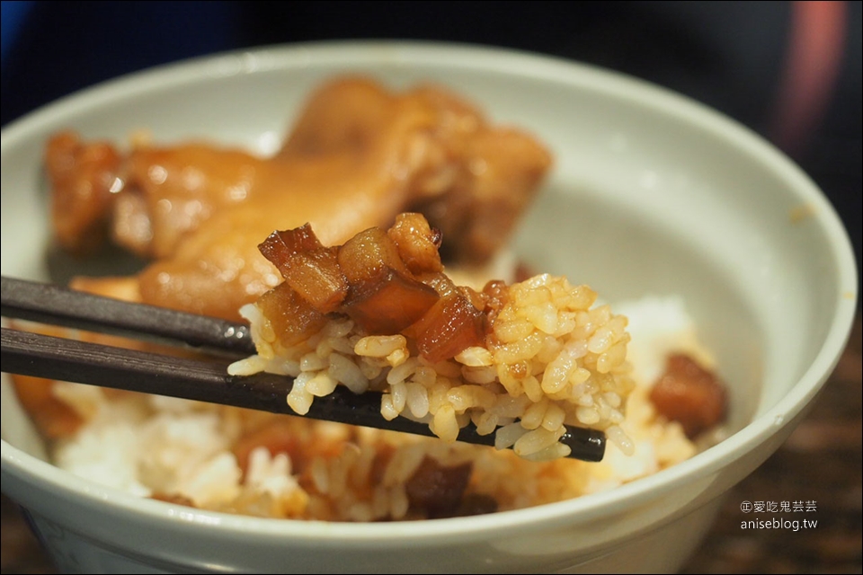 松山路金仙魯肉飯，網友極力推薦美味滷肉飯！