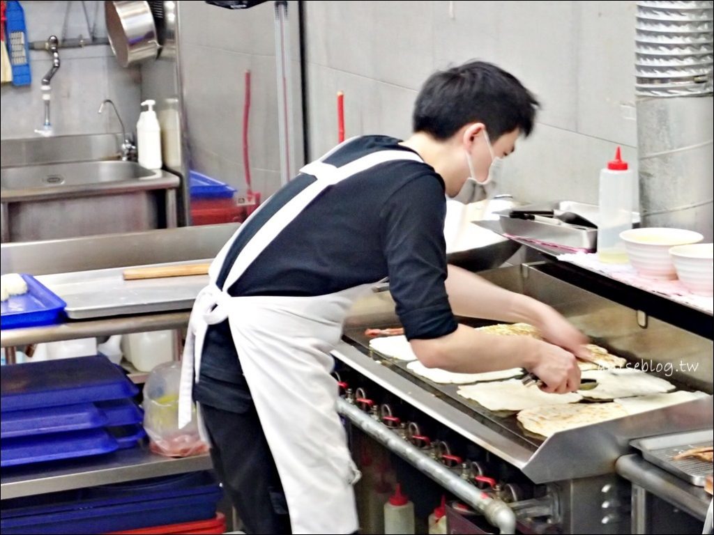 北車美食 | 蛋要酷手工蛋餅專賣店，小魚辣椒超對味(姊姊食記)