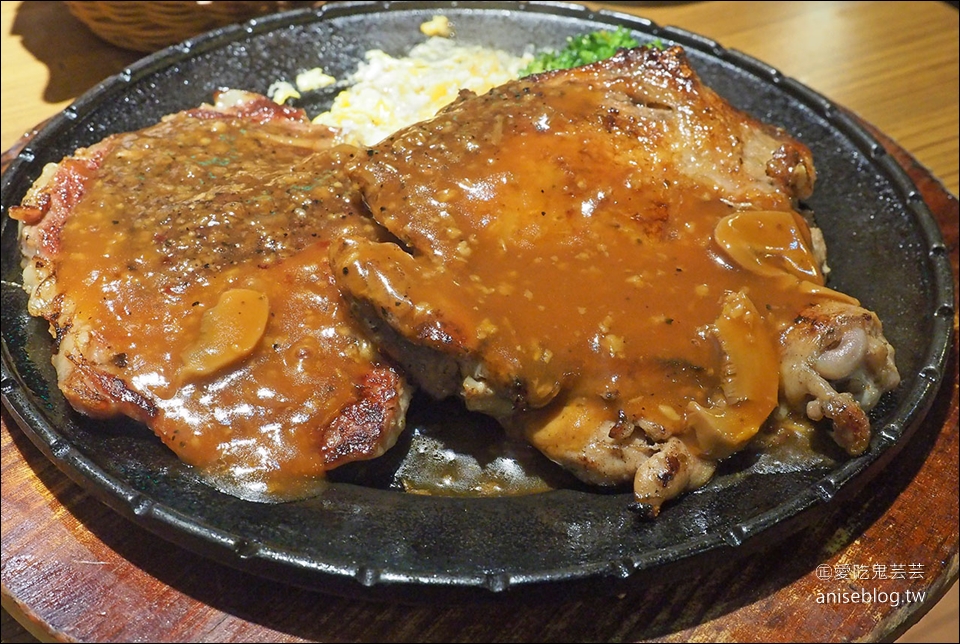 人从众厚切牛排館 | 忠孝店，平價牛排館，賣點是牛肉湯喝到飽！