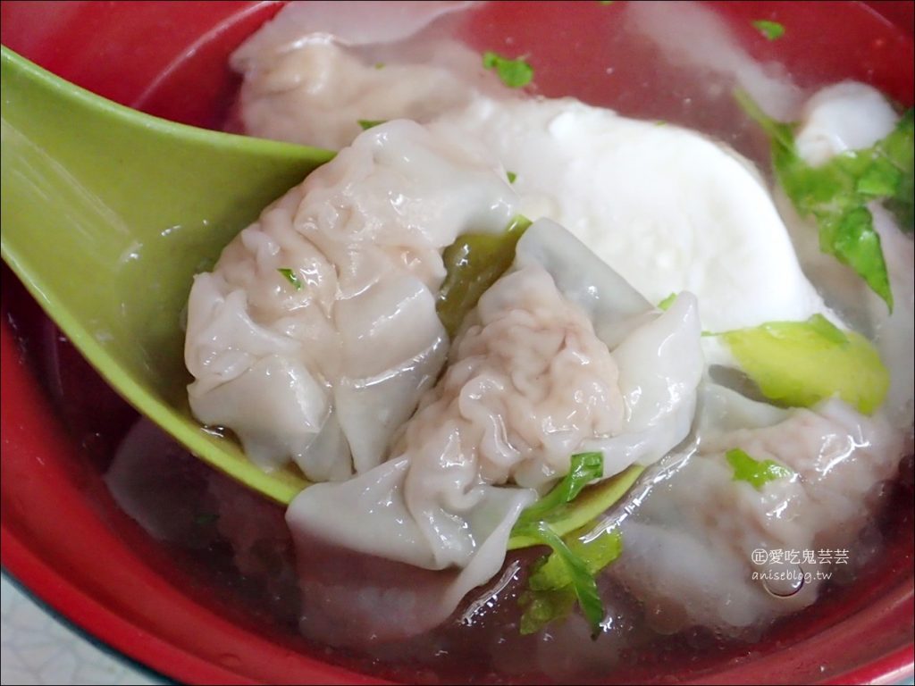 基隆三角窗麵擔，乾麵、餛飩蛋包湯，孝三路在地美食推薦(姊姊食記)