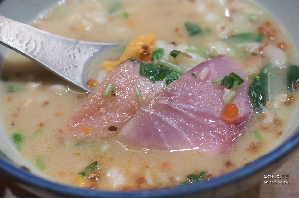 日本橋海鮮丼 つじ半(Tsujihan)，東京在地老饕推薦隱藏版黃金比例海鮮丼排隊名店 ( 僅12席，建議避開用餐時間)