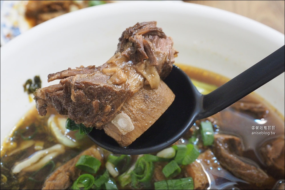 花蓮美食 | 尤大廚私房麵館、黃車炸彈蔥油餅、正宗包心粉圓