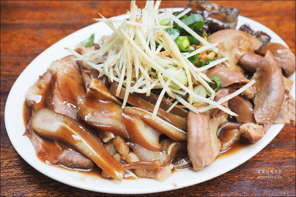 台東美食 | 榕樹下米苔目，滿滿柴魚噴香古早味