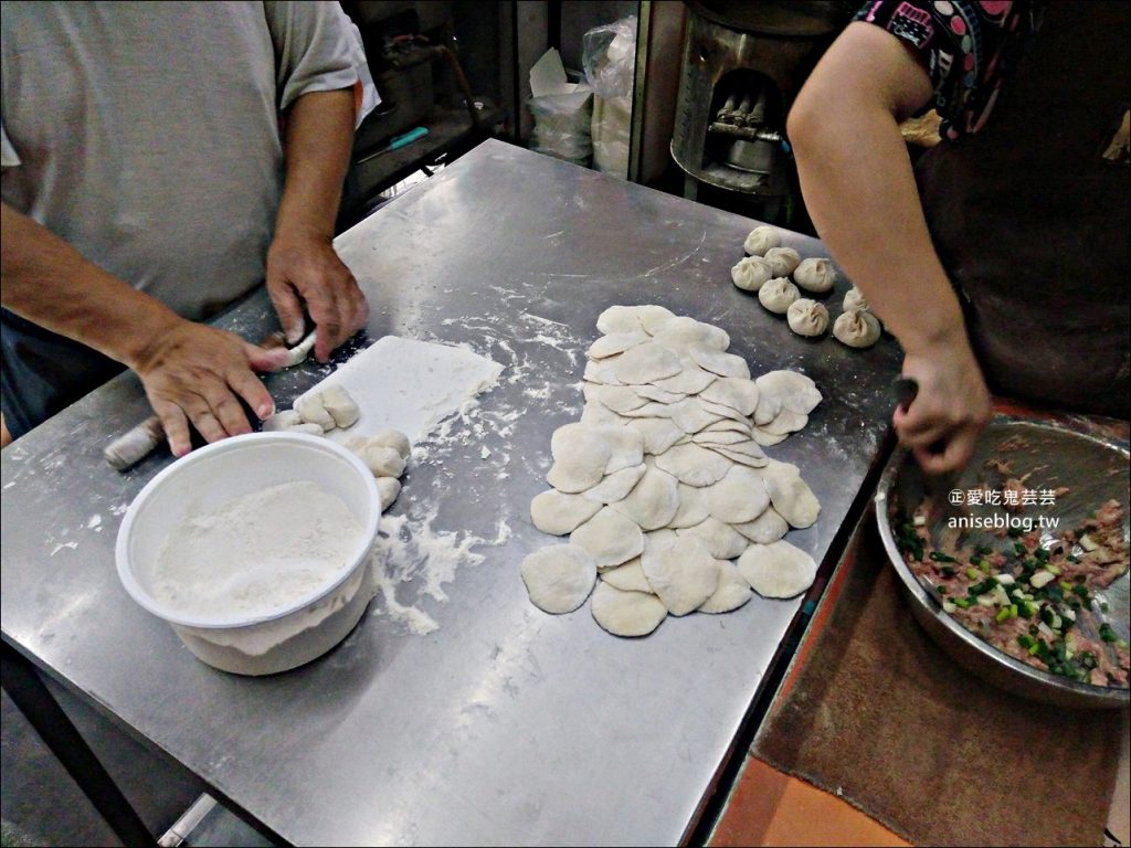 賴媽媽早餐店，手工小籠包，在地平價好滋味，永和頂溪站美食(姊姊食記)