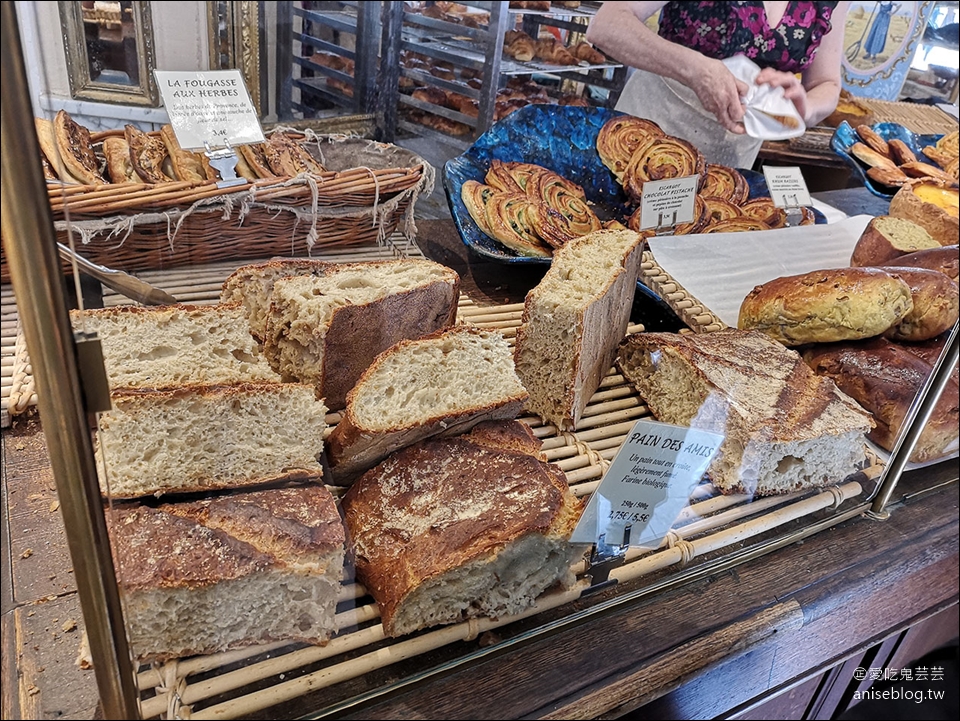 巴黎第一名麵包店 | Du Pain et des Idées ，開心果蝸牛麵包必吃！