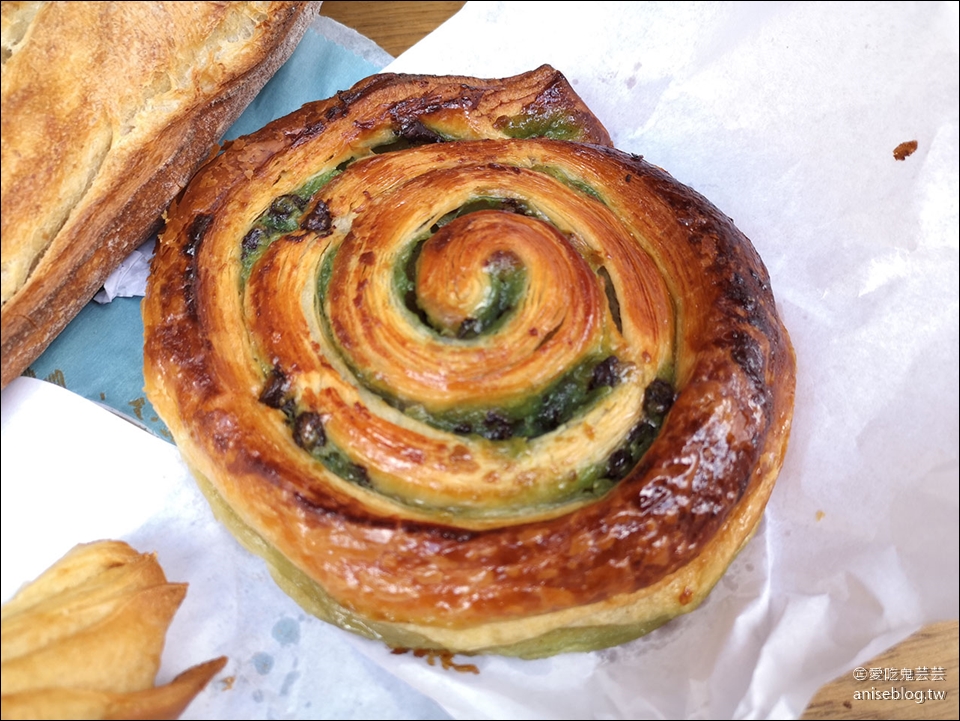 巴黎第一名麵包店 | Du Pain et des Idées ，開心果蝸牛麵包必吃！