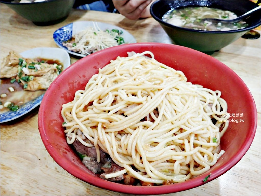 龜叟什錦麵，超大份量一碗當兩碗吃，永和早午餐美食老店(姊姊食記)