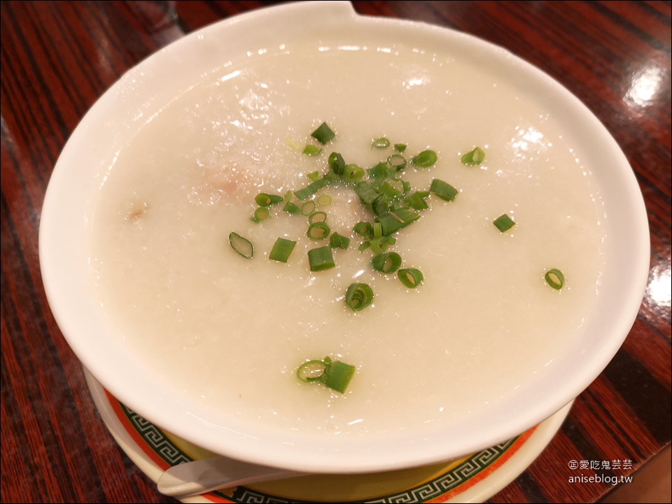 澳門百老匯美食街：牛牛小食、成記粥品、梓記牛什、杏香園