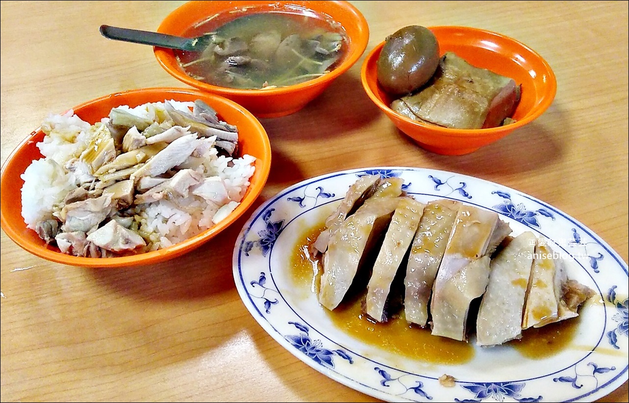 好吃雞肉飯，雞絲飯、下水湯，三重五華街平價美食(姊姊食記)