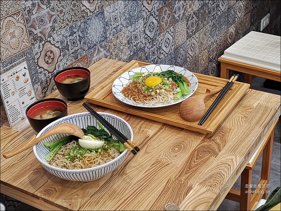 滿粥穗，東區新開粥麵店 (粥比麵好)