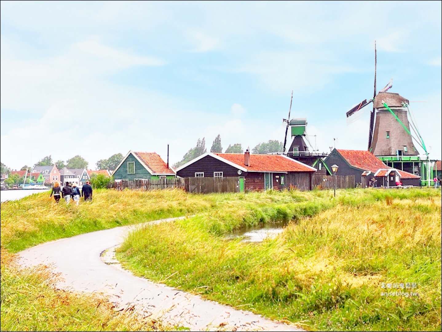 荷蘭風車村Zaanse(贊丹)，狂風暴雨不怕不怕，起司照吃、熱巧克力照喝