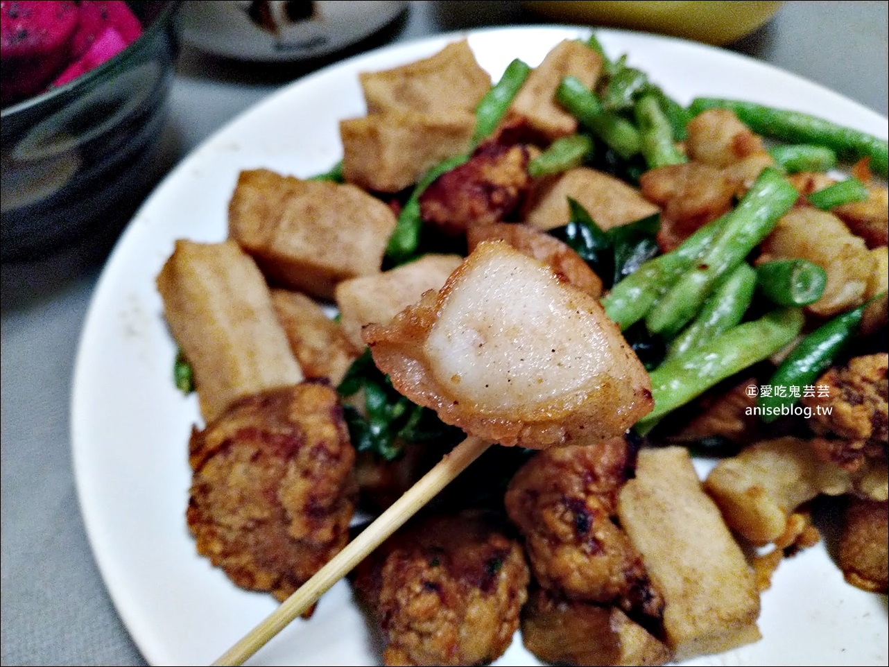 旺萊鹹酥雞，通化街臨江街夜市美食(姊姊食記)