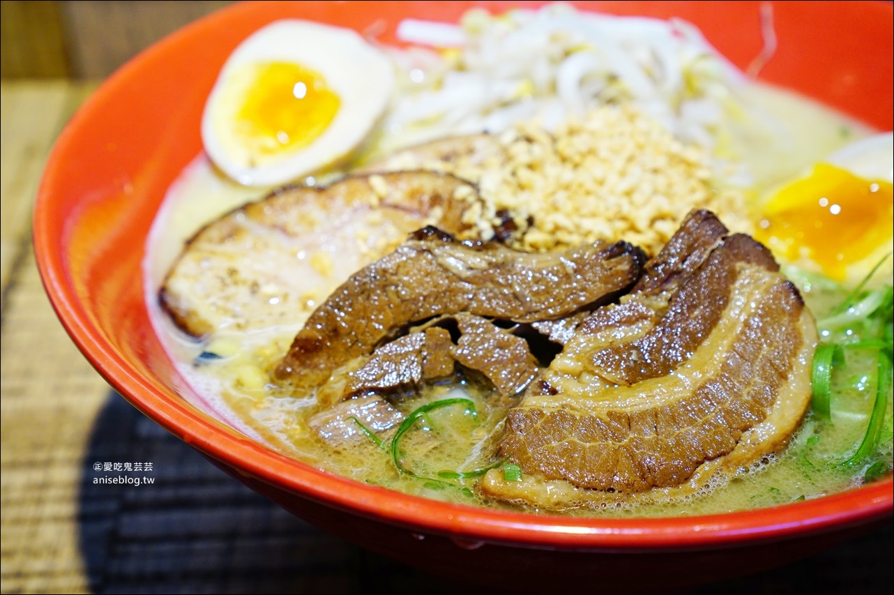 鳥人拉麵Totto Ramen，超厚切叉燒雞白濃湯拉麵，東區忠孝復興站美食(姊姊食記)