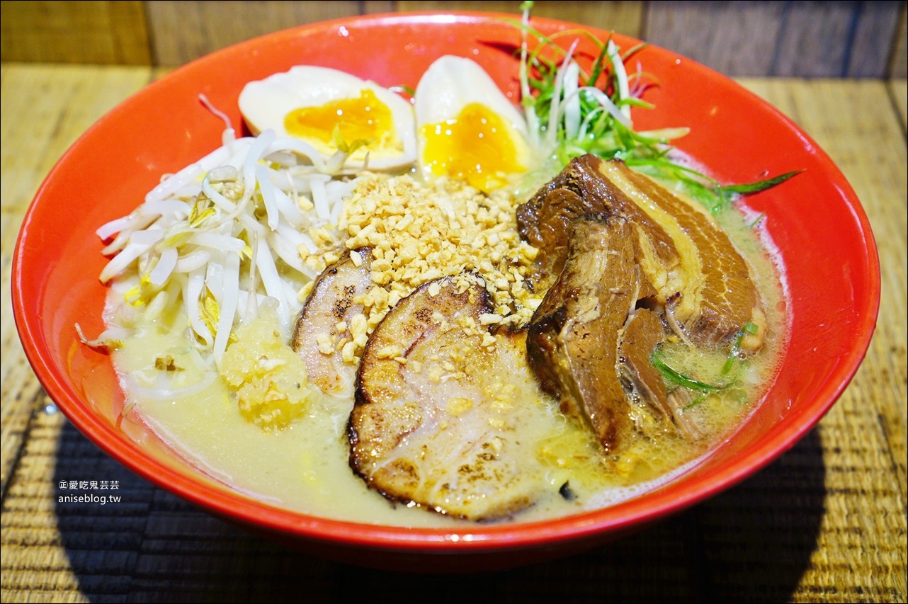 鳥人拉麵Totto Ramen，超厚切叉燒雞白濃湯拉麵，東區忠孝復興站美食(姊姊食記)