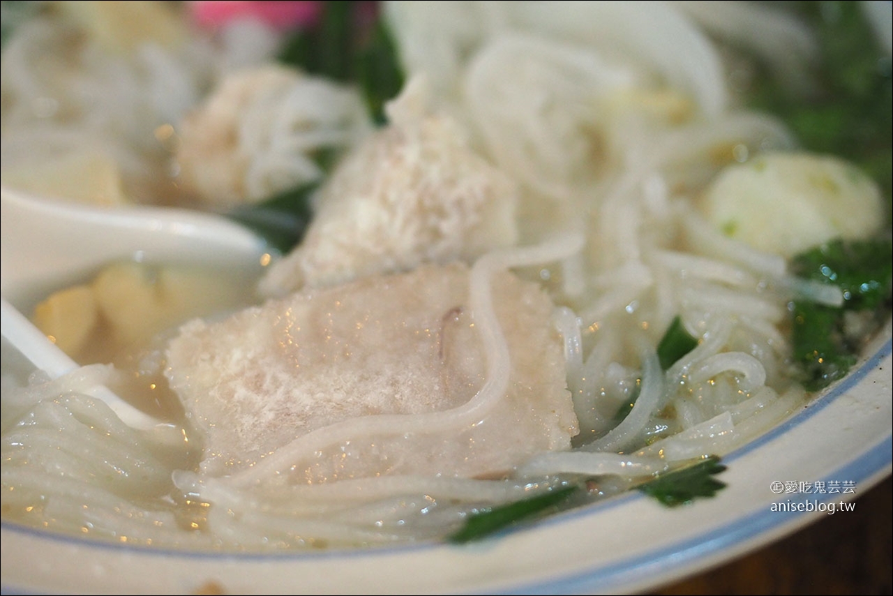 忠孝夜市巡禮 | 千味麻油雞、 正老牌臭豆腐麵線糊、阿義紅茶冰、徐大姊炸香香