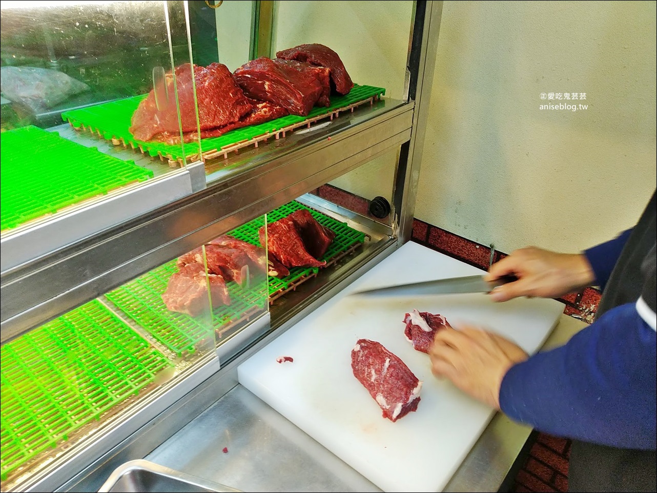 台牛牛肉湯，台北也吃的到台南直送現宰溫體牛肉，中山國小站美食(姊姊食記)