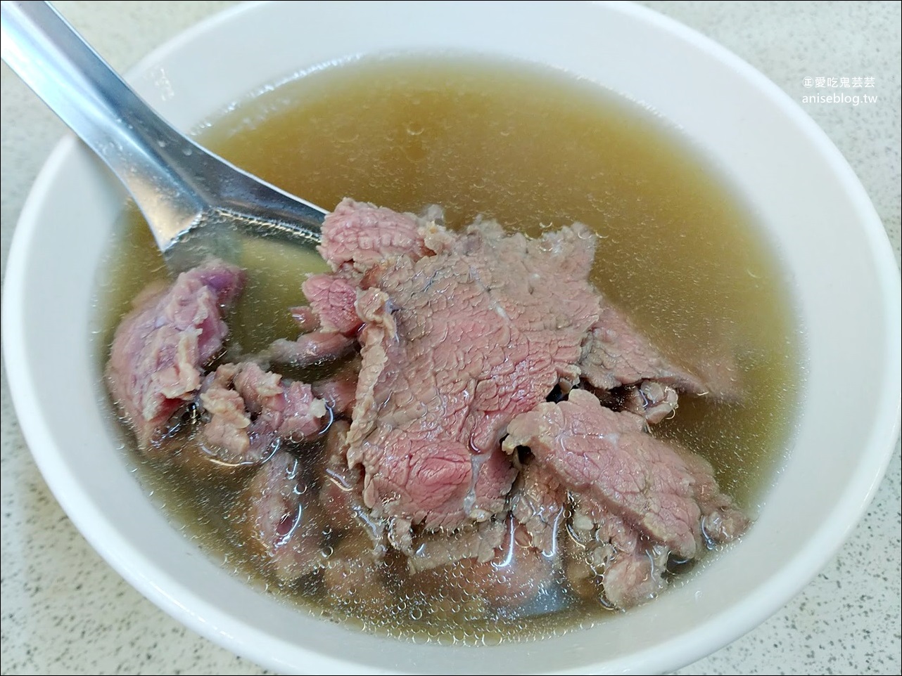 台牛牛肉湯，台北也吃的到台南直送現宰溫體牛肉，中山國小站美食(姊姊食記)