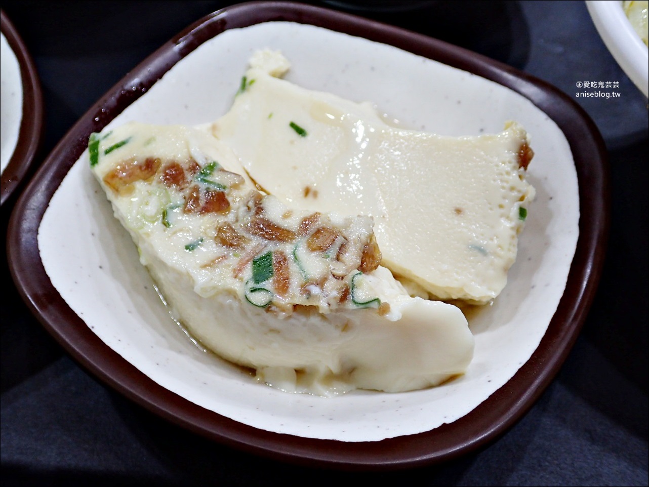 焢大王控肉飯、排骨飯，台北吉林路美味便當，中山國小站美食(姊姊食記)